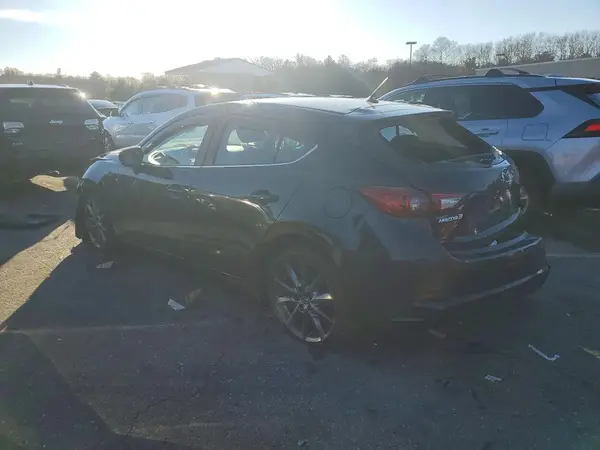 3MZBN1L35JM227900 2018 MAZDA 3 - Image 2