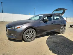3MZBN1L35JM229310 2018 MAZDA 3