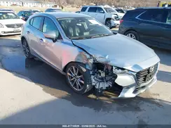 3MZBN1L35JM236953 2018 MAZDA 3