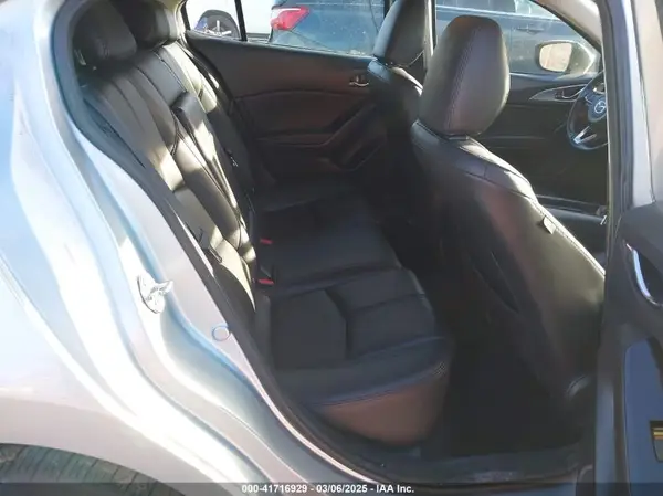 3MZBN1L35JM236953 2018 MAZDA 3 - Image 8