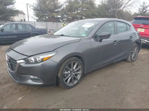 3MZBN1L35JM247788 2018 MAZDA 3 - Image 2