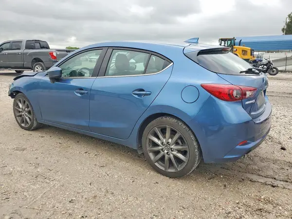 3MZBN1L35JM250626 2018 MAZDA 3 - Image 2
