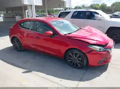 3MZBN1L35JM263389 2018 MAZDA 3