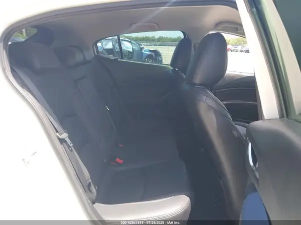 3MZBN1L35JM265157 2018 MAZDA 3 - Image 8