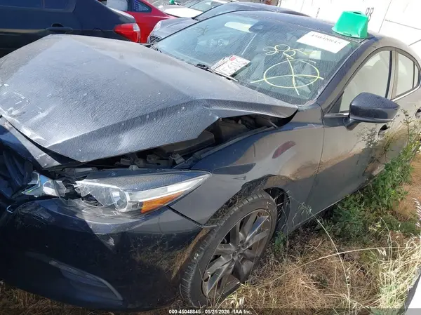 3MZBN1L35JM266597 2018 MAZDA 3 - Image 2