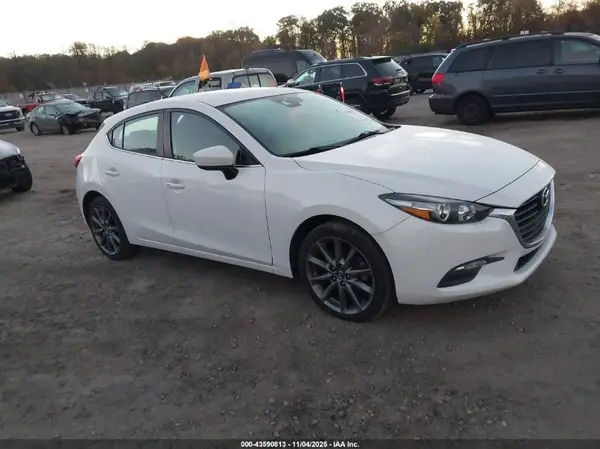 3MZBN1L35JM271055 2018 MAZDA 3 - Image 1