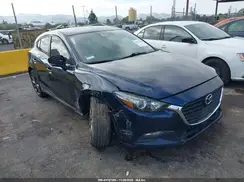 3MZBN1L35JM273694 2018 MAZDA 3