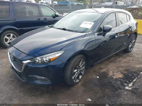 3MZBN1L35JM273694 2018 MAZDA 3 - Image 2