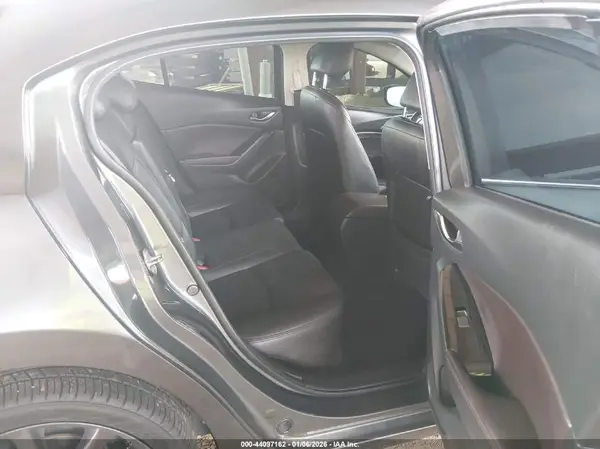 3MZBN1L35JM274361 2018 MAZDA 3 - Image 8