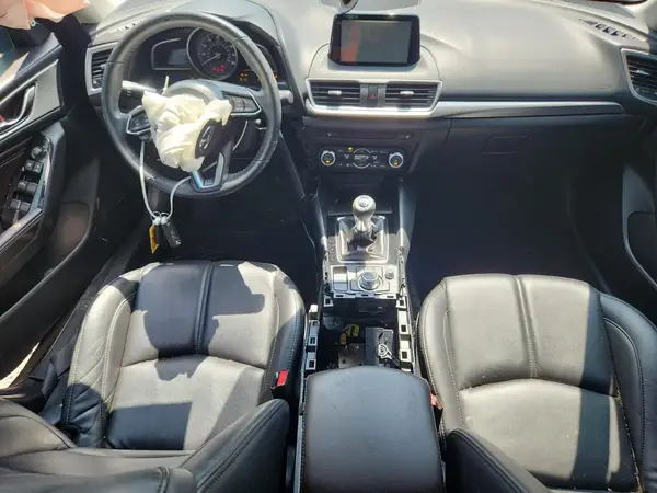 3MZBN1L35JM277163 2018 MAZDA 3 - Image 8