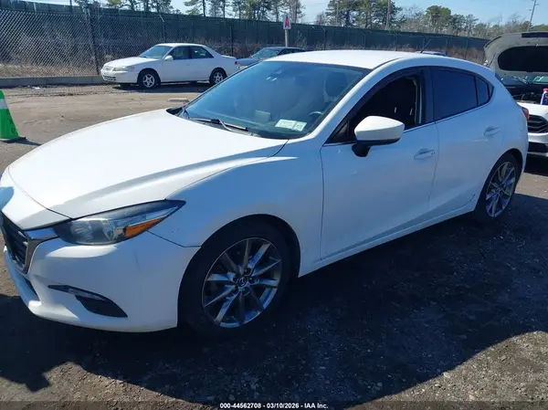 3MZBN1L36JM164306 2018 MAZDA 3 - Image 2