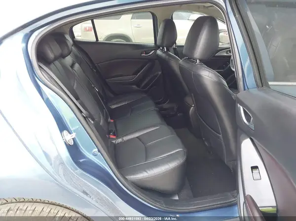 3MZBN1L36JM188153 2018 MAZDA 3 - Image 8