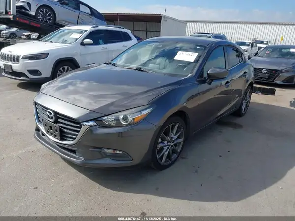3MZBN1L36JM194955 2018 MAZDA 3 - Image 2