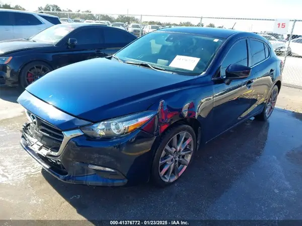 3MZBN1L36JM238646 2018 MAZDA 3 - Image 2
