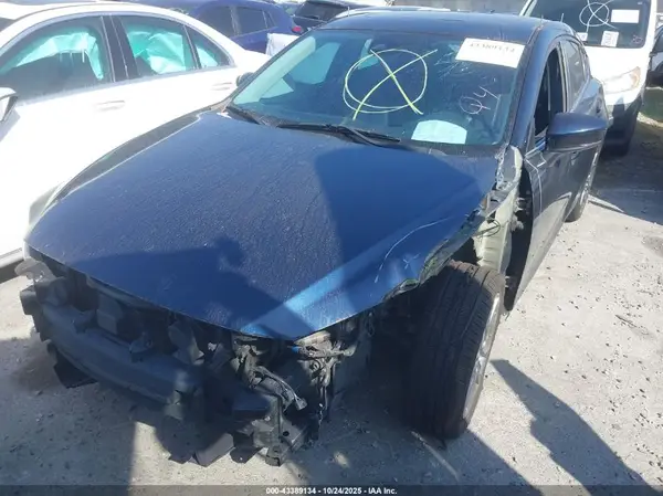 3MZBN1L36JM254846 2018 MAZDA 3 - Image 2