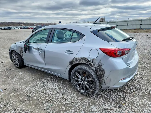 3MZBN1L36JM267483 2018 MAZDA 3 - Image 2