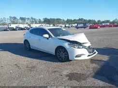 3MZBN1L36JM267841 2018 MAZDA 3
