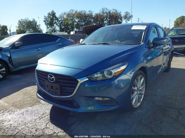 3MZBN1L37HM152532 2017 MAZDA 3 - Image 2