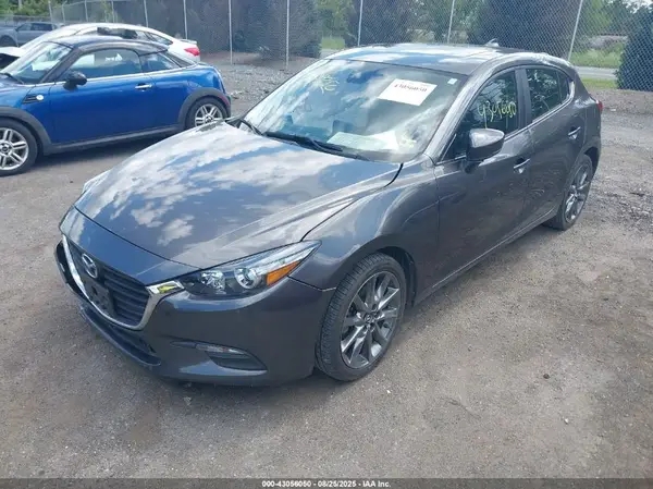 3MZBN1L37JM163360 2018 MAZDA 3 - Image 2