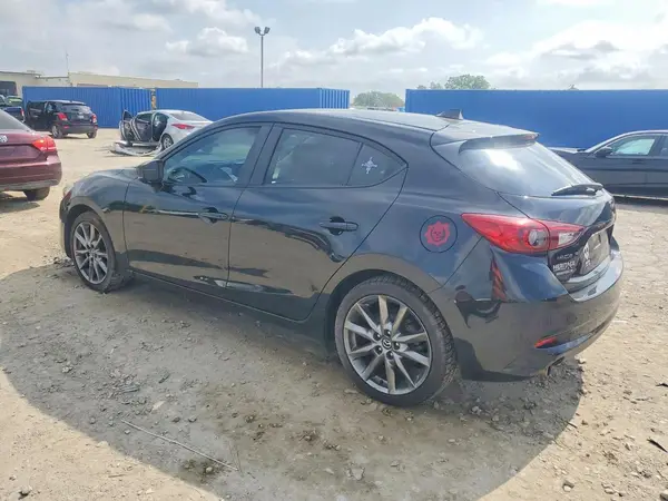 3MZBN1L37JM164315 2018 MAZDA 3 - Image 2