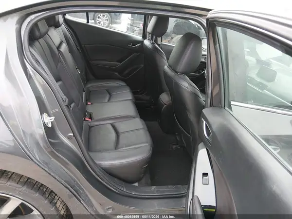 3MZBN1L37JM165772 2018 MAZDA 3 - Image 8