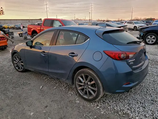 3MZBN1L37JM174343 2018 MAZDA 3 - Image 2