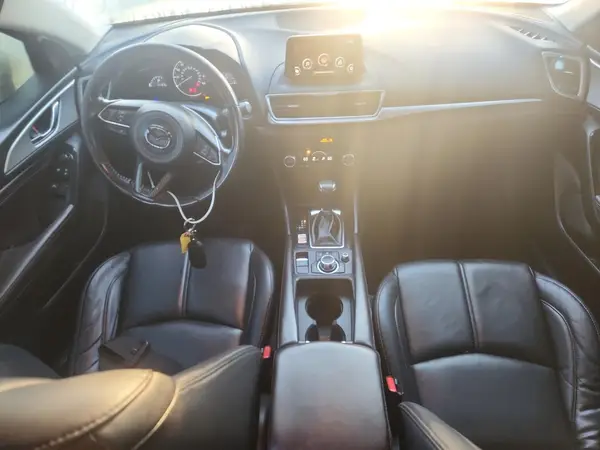 3MZBN1L37JM182782 2018 MAZDA 3 - Image 8