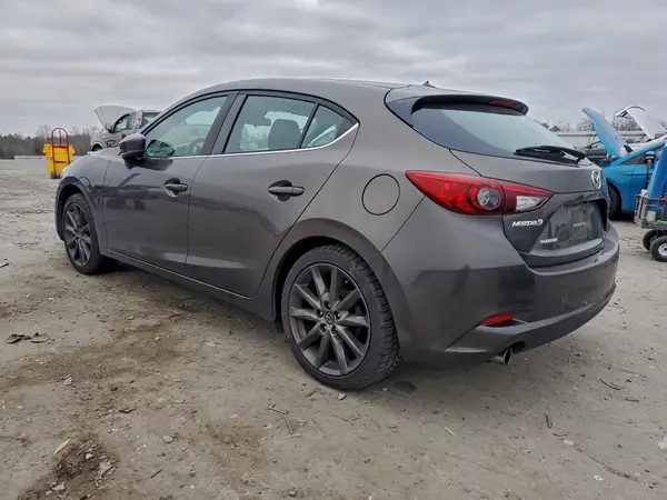 3MZBN1L37JM183883 2018 MAZDA 3 - Image 2