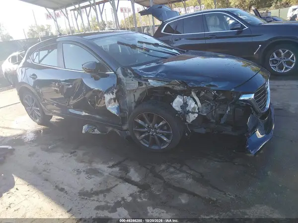 3MZBN1L37JM196861 2018 MAZDA 3 - Image 1
