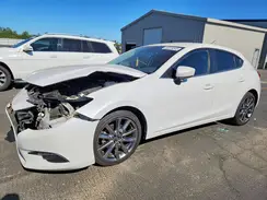 3MZBN1L37JM198352 2018 MAZDA 3