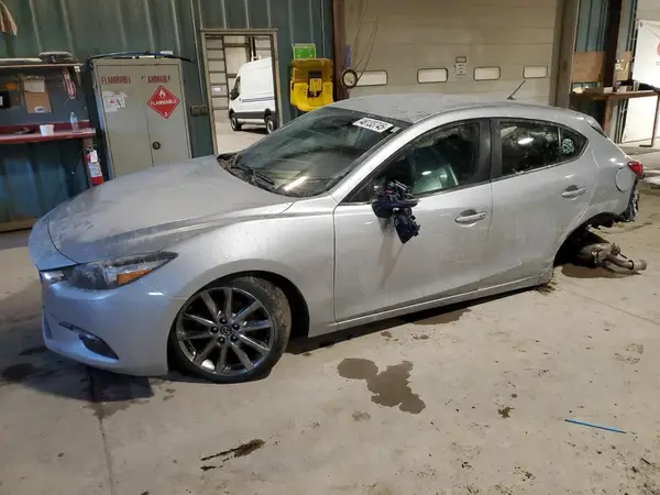 3MZBN1L37JM199419 2018 MAZDA 3 - Image 1