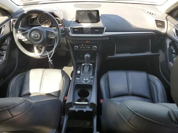 3MZBN1L37JM205879 2018 MAZDA 3 - Image 8
