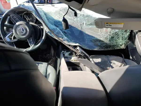 3MZBN1L37JM211732 2018 MAZDA 3 - Image 8