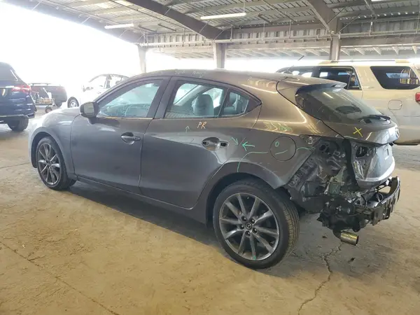 3MZBN1L37JM221628 2018 MAZDA 3 - Image 2