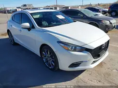 3MZBN1L37JM224299 2018 MAZDA 3