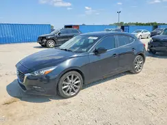 3MZBN1L37JM233925 2018 MAZDA 3