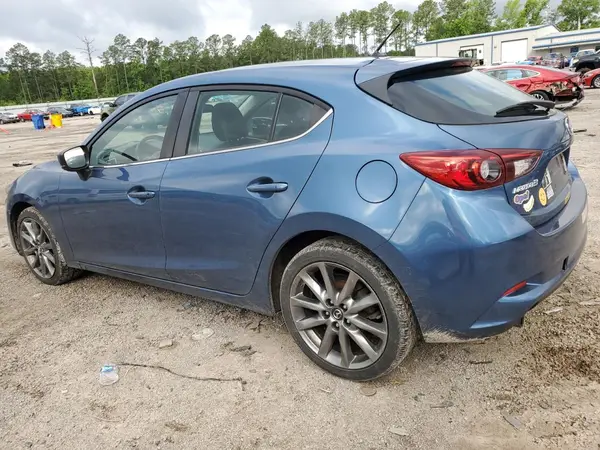 3MZBN1L37JM235576 2018 MAZDA 3 - Image 2