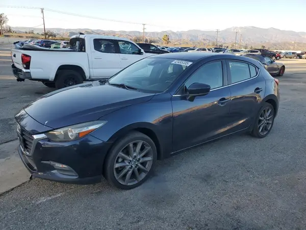 3MZBN1L37JM246190 2018 MAZDA 3 - Image 1