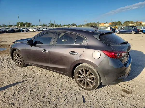 3MZBN1L37JM257061 2018 MAZDA 3 - Image 2