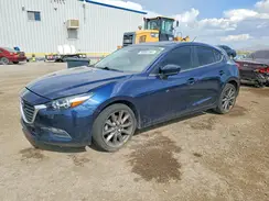 3MZBN1L37JM261496 2018 MAZDA 3