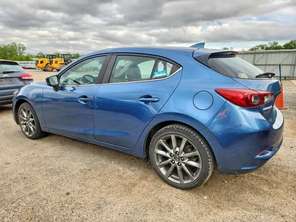 3MZBN1L37JM266763 2018 MAZDA 3 - Image 2
