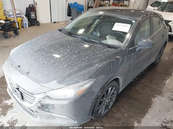 3MZBN1L37JM266987 2018 MAZDA 3 - Image 2
