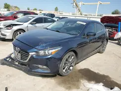 3MZBN1L37JM272076 2018 MAZDA 3