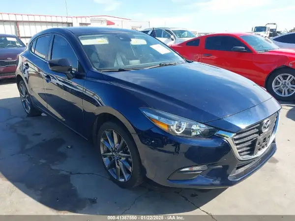 3MZBN1L37JM272319 2018 MAZDA 3 - Image 1