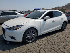 3MZBN1L37JM273731 2018 MAZDA 3