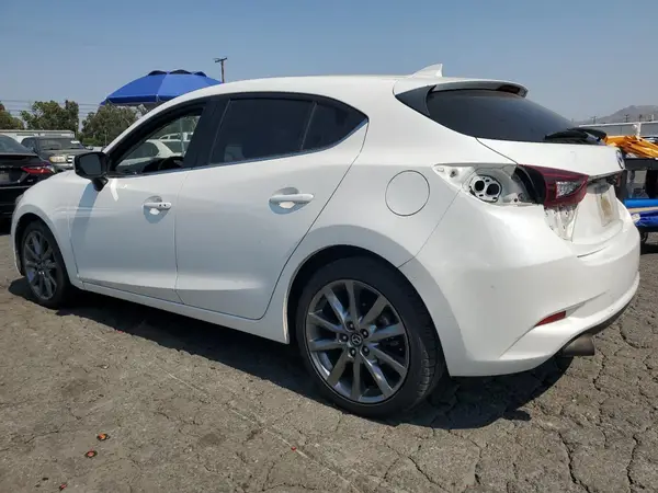 3MZBN1L37JM273731 2018 MAZDA 3 - Image 2