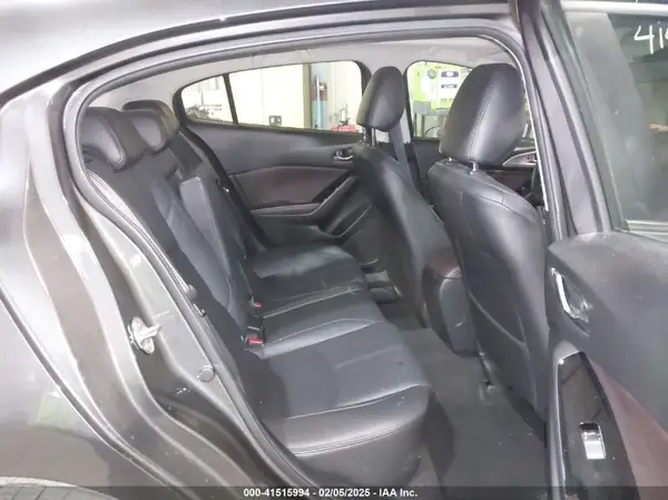 3MZBN1L37JM276662 2018 MAZDA 3 - Image 8
