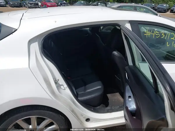 3MZBN1L38HM137568 2017 MAZDA 3 - Image 8
