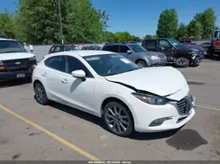 3MZBN1L38JM167174 2018 MAZDA 3