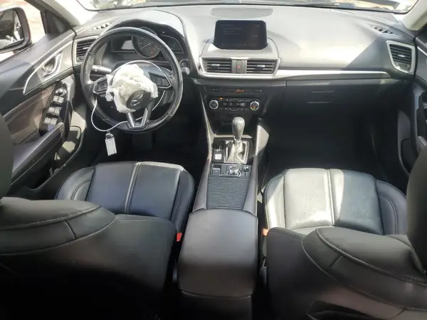 3MZBN1L38JM167272 2018 MAZDA 3 - Image 8